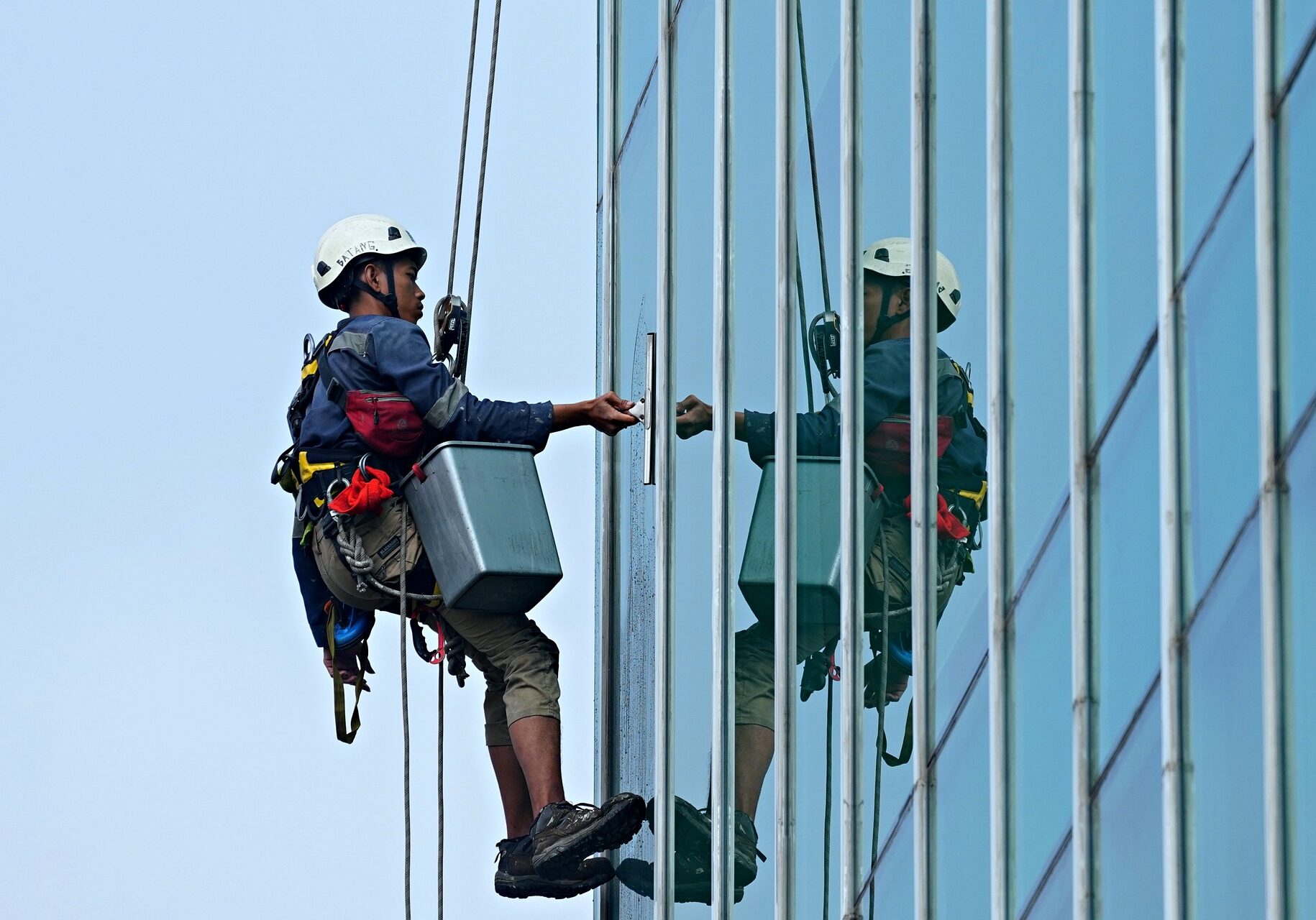 glass-cleaner-8788036_1920